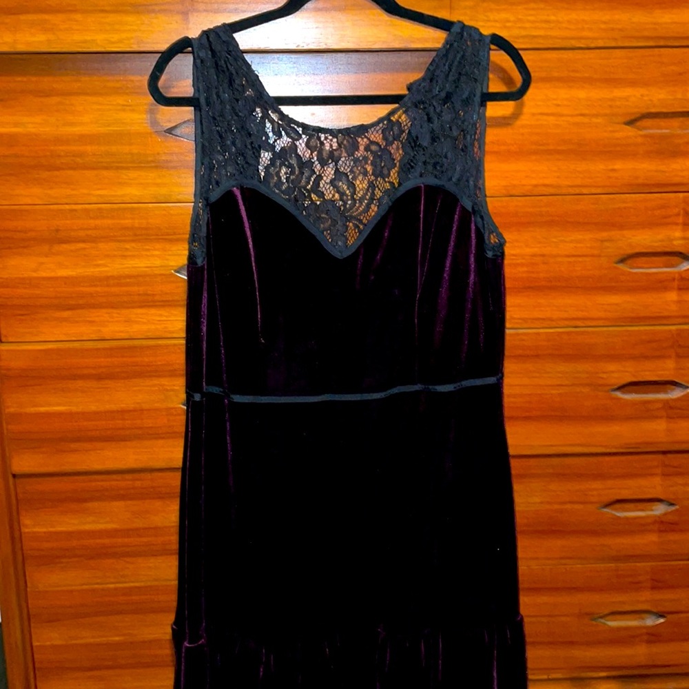 Nanette Lepore Holiday Velvet Cocktail Dress size 14